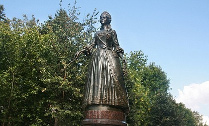 Памятник Екатерине Великой фото