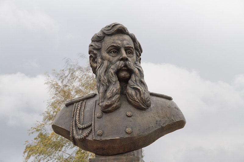 Памятник Алексею Павловичу Бобринскому фото 1