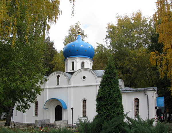 Новомосковский Свято-Успенский мужской монастырь фото 1