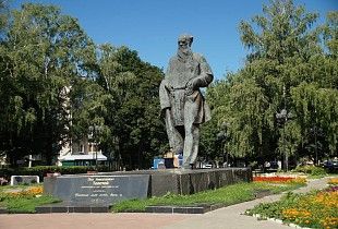 Памятник Л.Н. Толстому