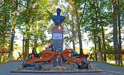 Сквер Землякам-героям Советского Союза фото