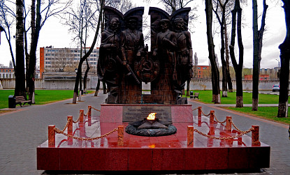 Памятник сотрудникам органов государственной безопасности и партизанам фото