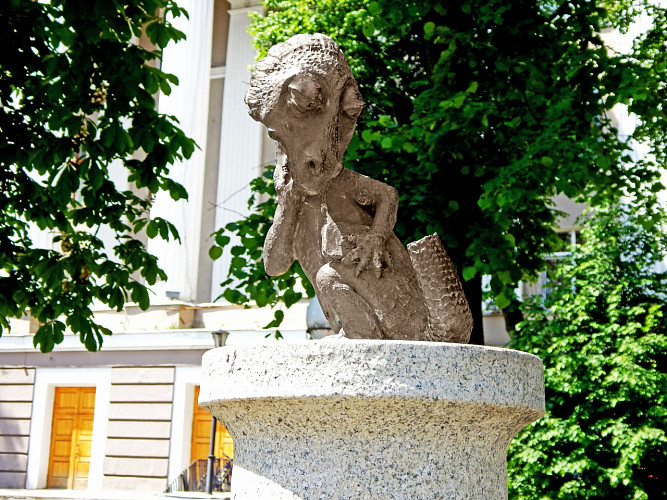 Памятник Хвосту фото 1