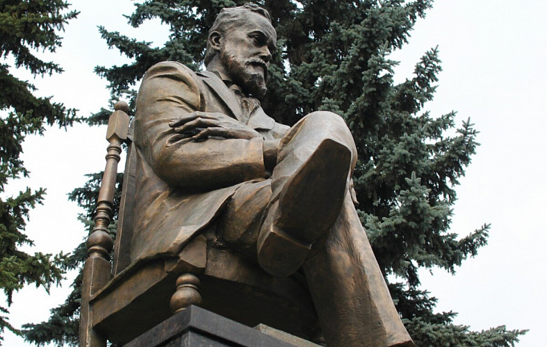 Памятник Глебу Успенскому фото 2