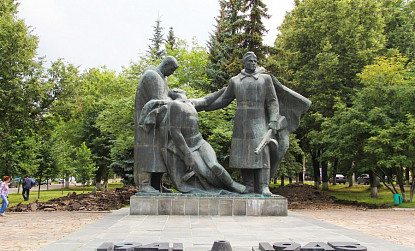 Монумент Вечной Славы в Новомосковске фото
