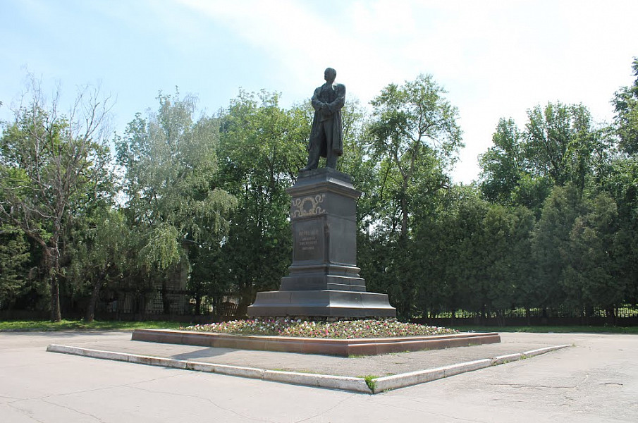 Памятник В.В. Вересаеву фото 1