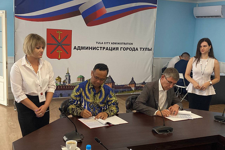 Дмитрий Миляев подписал с мэром города Магеланг меморандум о сотрудничестве фото 2