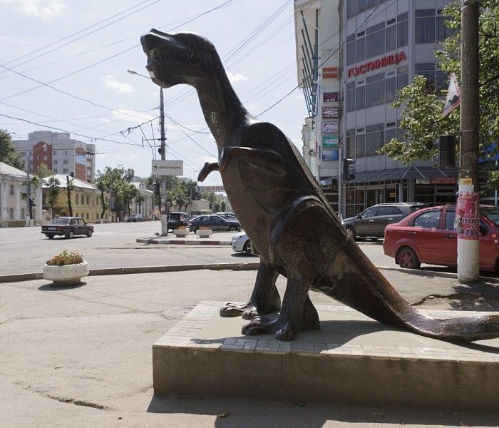 Памятник Динозавру фото 1