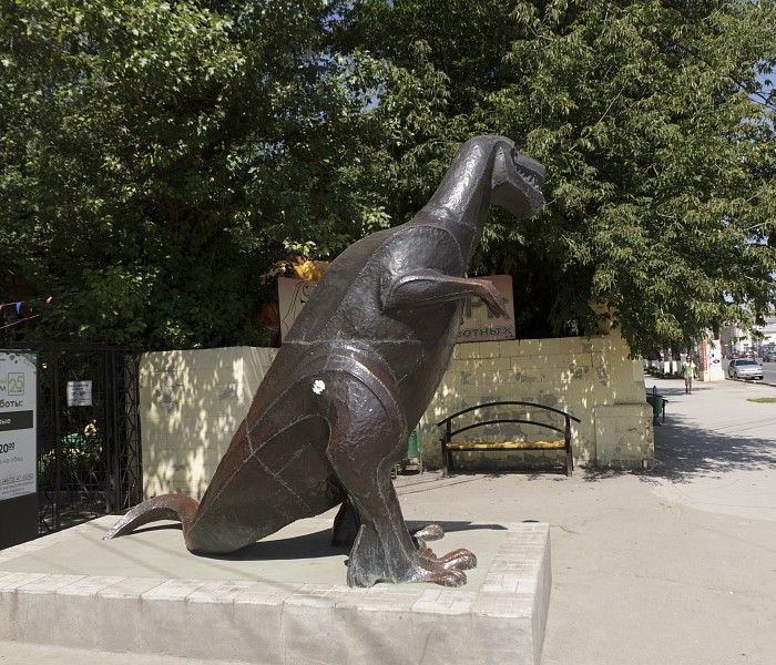 Памятник Динозавру фото 2