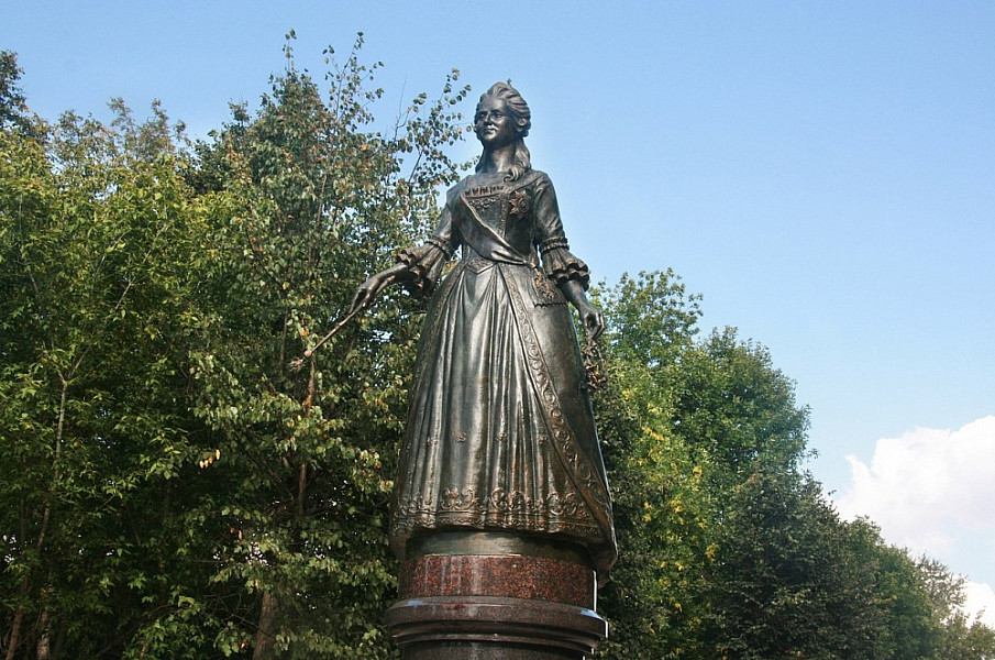 Памятник Екатерине Великой фото 1