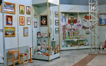 Музей декоративно-прикладного и современного искусства