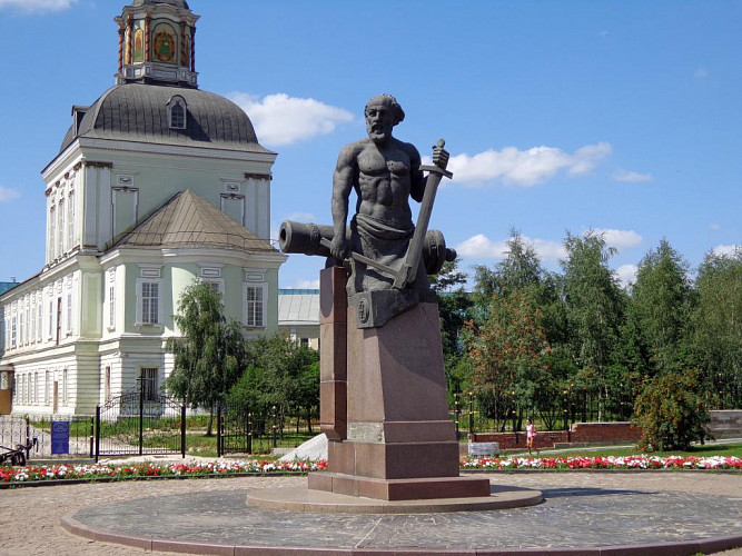 Памятник Никите Демидову фото 1
