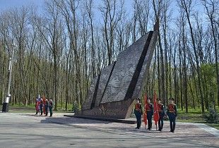 Монумент "Бессмертный полк"