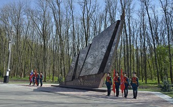 Монумент "Бессмертный полк"